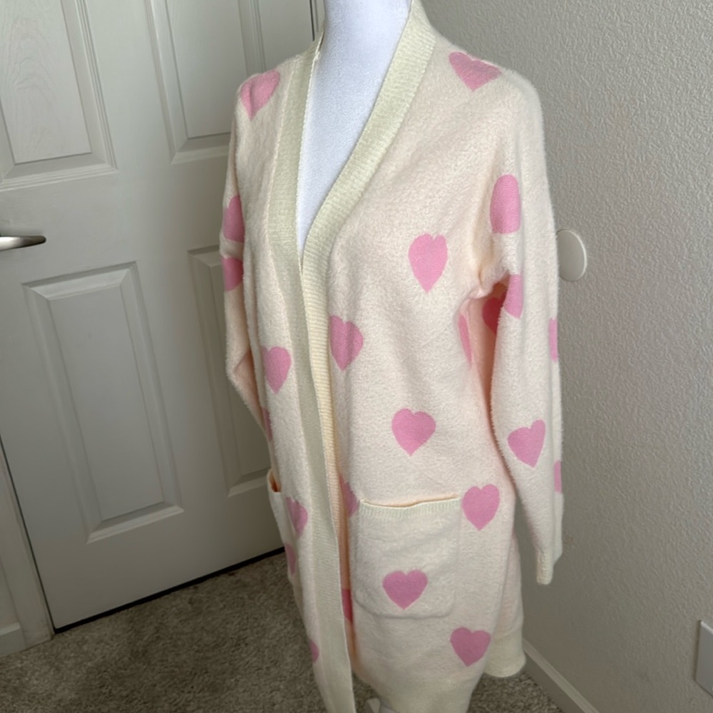 NWT Valentines Cardigan- white with pink hearts